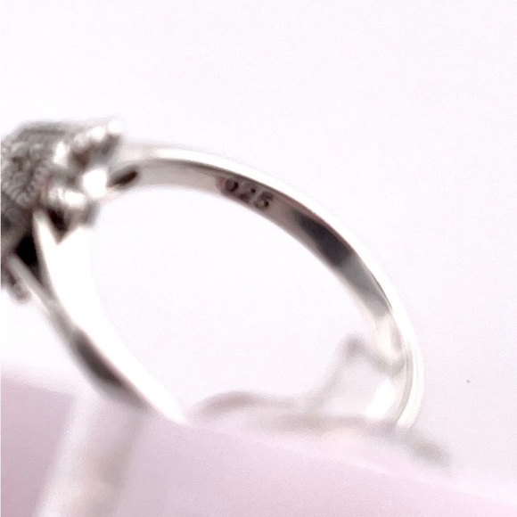 STAMPED 925 Sterling Silver Tiny Turtle Marcasite Ring - Picture 3 of 3